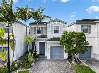 4445 NW 48th Ter, Tamarac, FL 33319