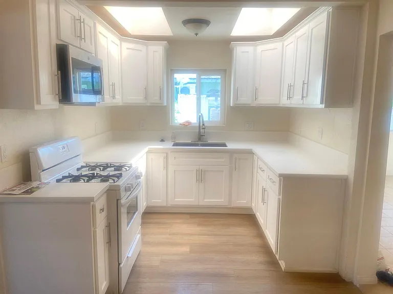 215 N Holly Ave — Photo 13