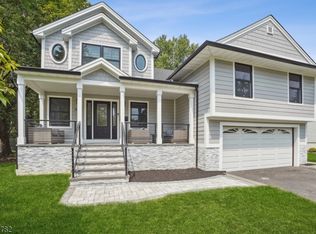 418 Otisco Dr, Westfield, NJ 07090