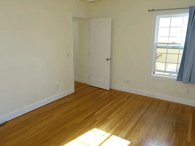2573 Virginia St #B — Photo 14