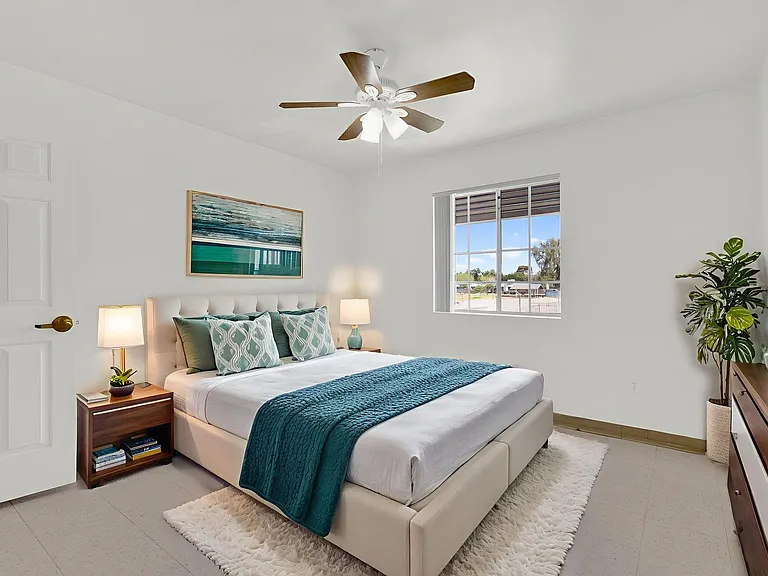 2302 W Colter St — Photo 15