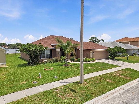 3rd image of 1097 Normandy Heights Cir