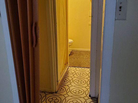 2nd image of 701 Locust St