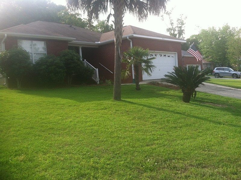 1st image of 9817 Crestmont Cir