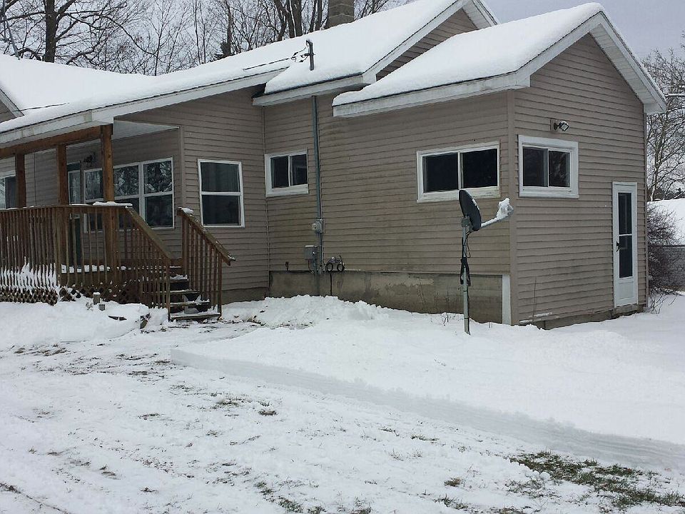 Side of house near driveway