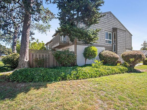 2nd image of 804 Cortez Ln