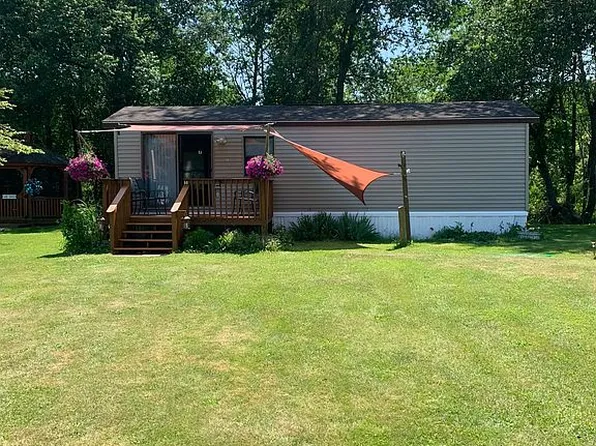 60 Carnsies Place Rd, Pulaski, NY 13142