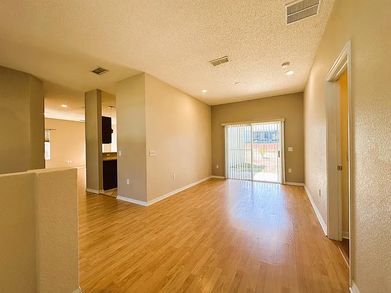238 Dinner Lake Pl — Photo 2