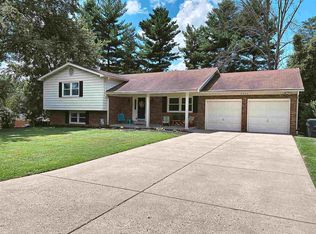 8306 Larch Ln, Evansville, IN