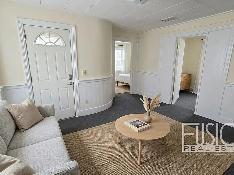 46 Lafountain St — Photo 18