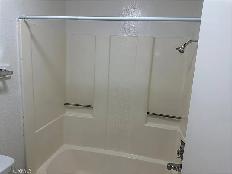7055 Etiwanda Ave #102 — Photo 14