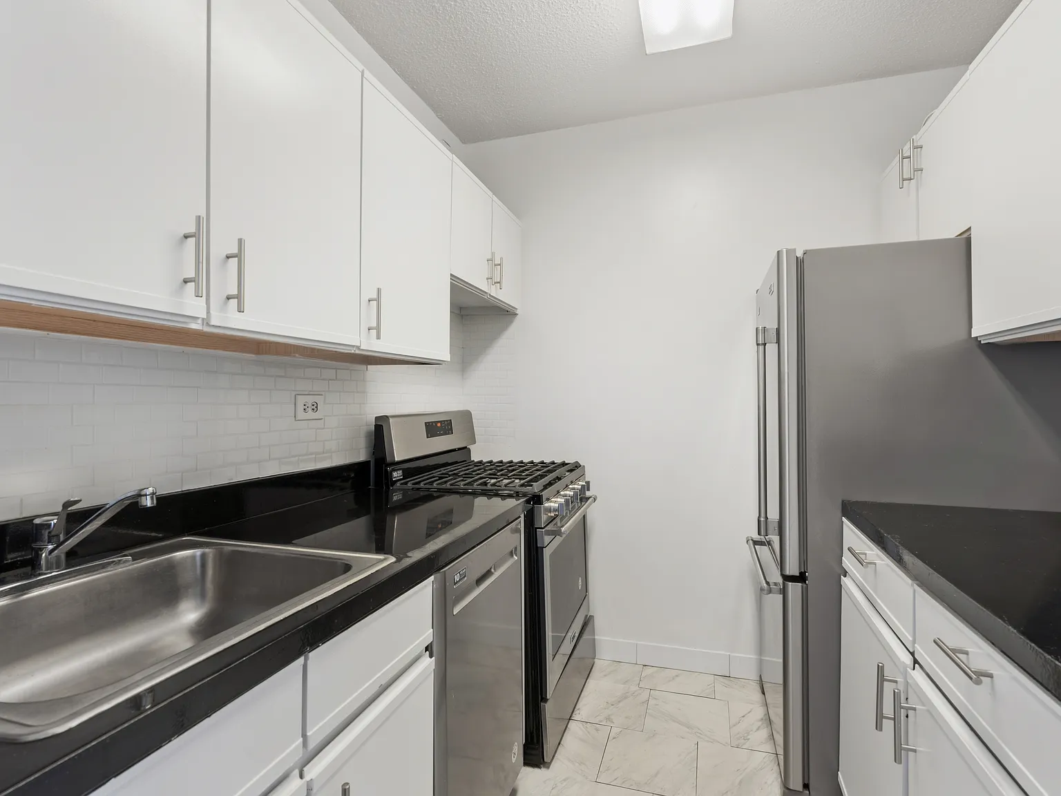 5 East 22nd Street — Photo 2