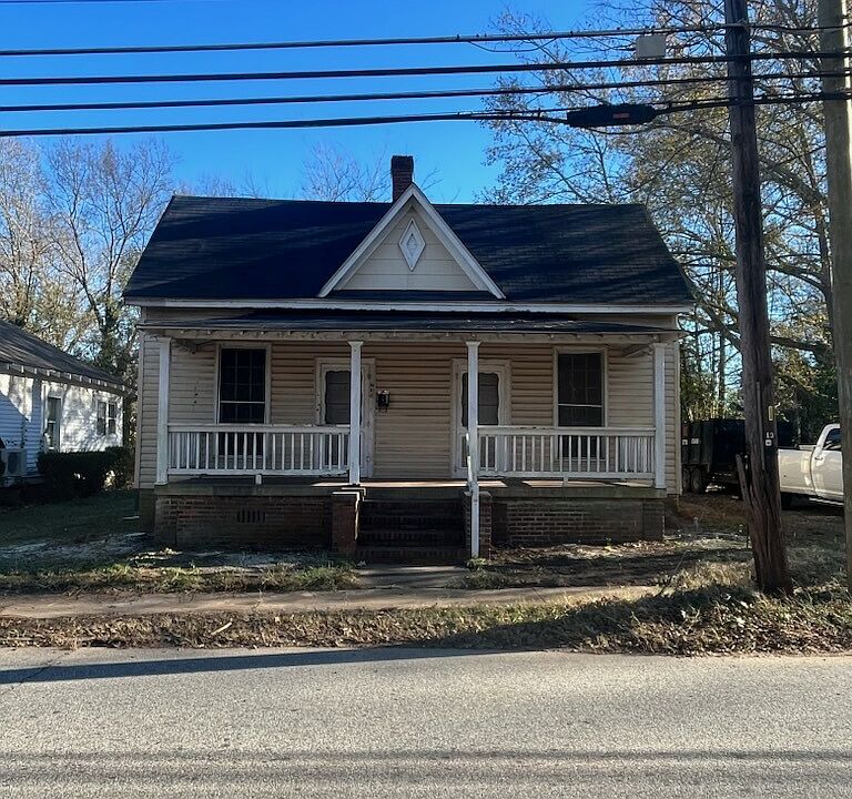 1st image of 230 Reynolds Ave