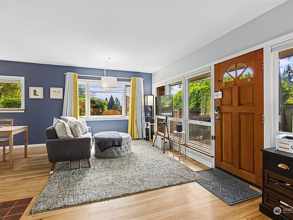 4th image of 15027 27th Avenue NE