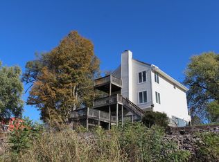 1402 Riverside Dr, Prospect, KY 40059