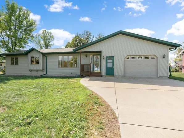 230 Eagle Dr, Randall, MN 56475