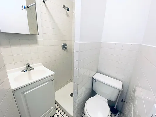 Rented by Highline Residential | media 9