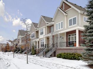 8144 Oakview Ln N #54, Maple Grove, MN 55369