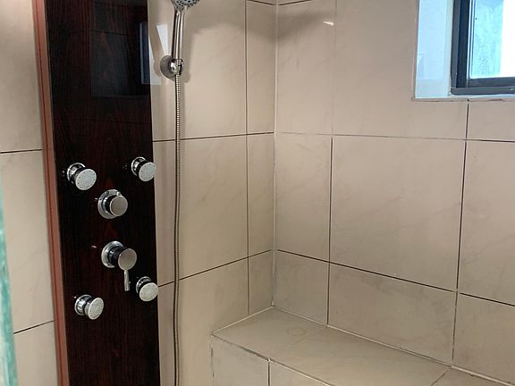 4th image of 4119 Seagate Ave #1
