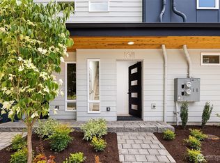 1611 N 50th St, Seattle, WA 98103