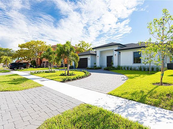 4th image of 1491 N Mangonia Circle