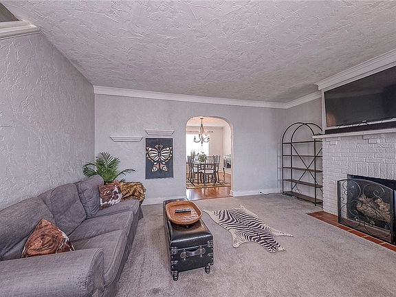 2nd image of 143 Labelle St