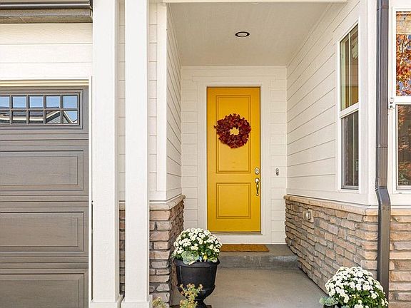 2nd image of 4744 Ravencrest Pl
