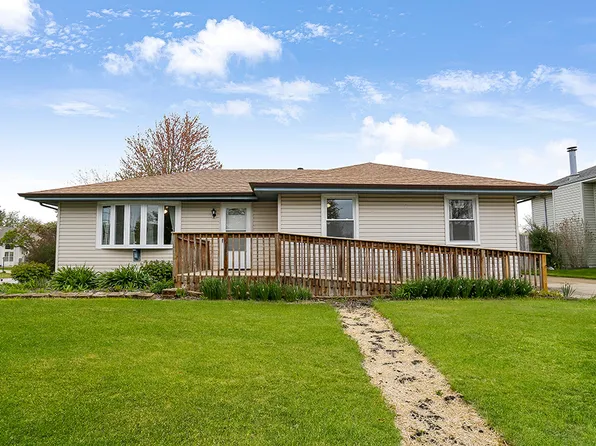 2915 Warren Dorris Dr, Joliet, IL 60435