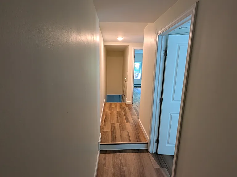 31-33 Glen St #31 — Photo 18