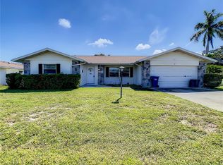 303 61st St NW, Bradenton, FL 34209
