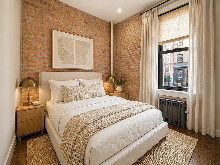 321 W 11th St #15 — Photo 4