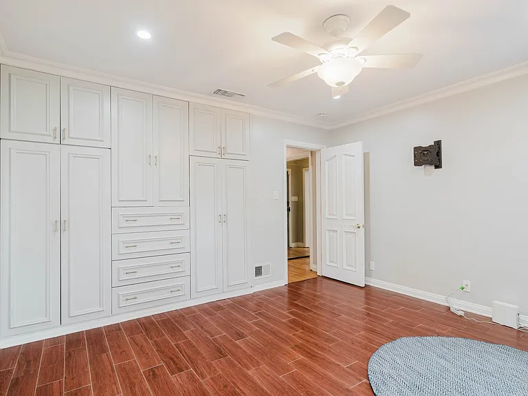 13405 Tiara St — Photo 34