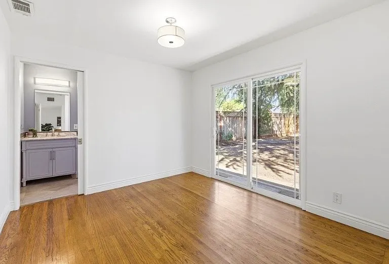 1306 Craig Dr — Photo 5