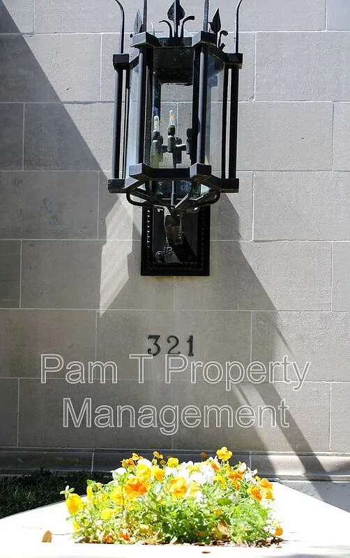 1 bed, 1.5 bath, 702 sqft, $1,850 — Photo 2