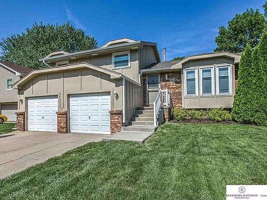 2nd image of 2918 S 157th Cir