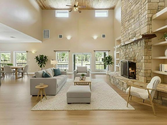 4th image of 419 Vista Del Lago Dr