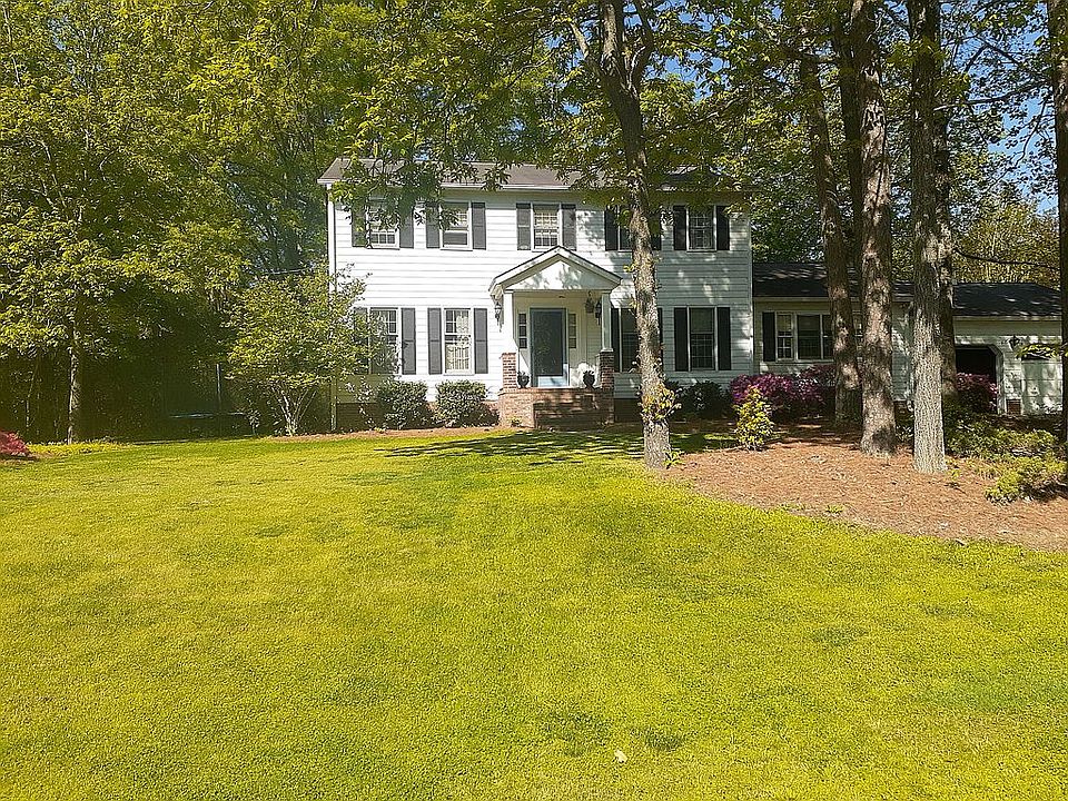 2nd image of 707 Indian Valley Dr