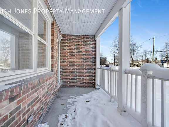 2nd image of 208 Main St Unit A2