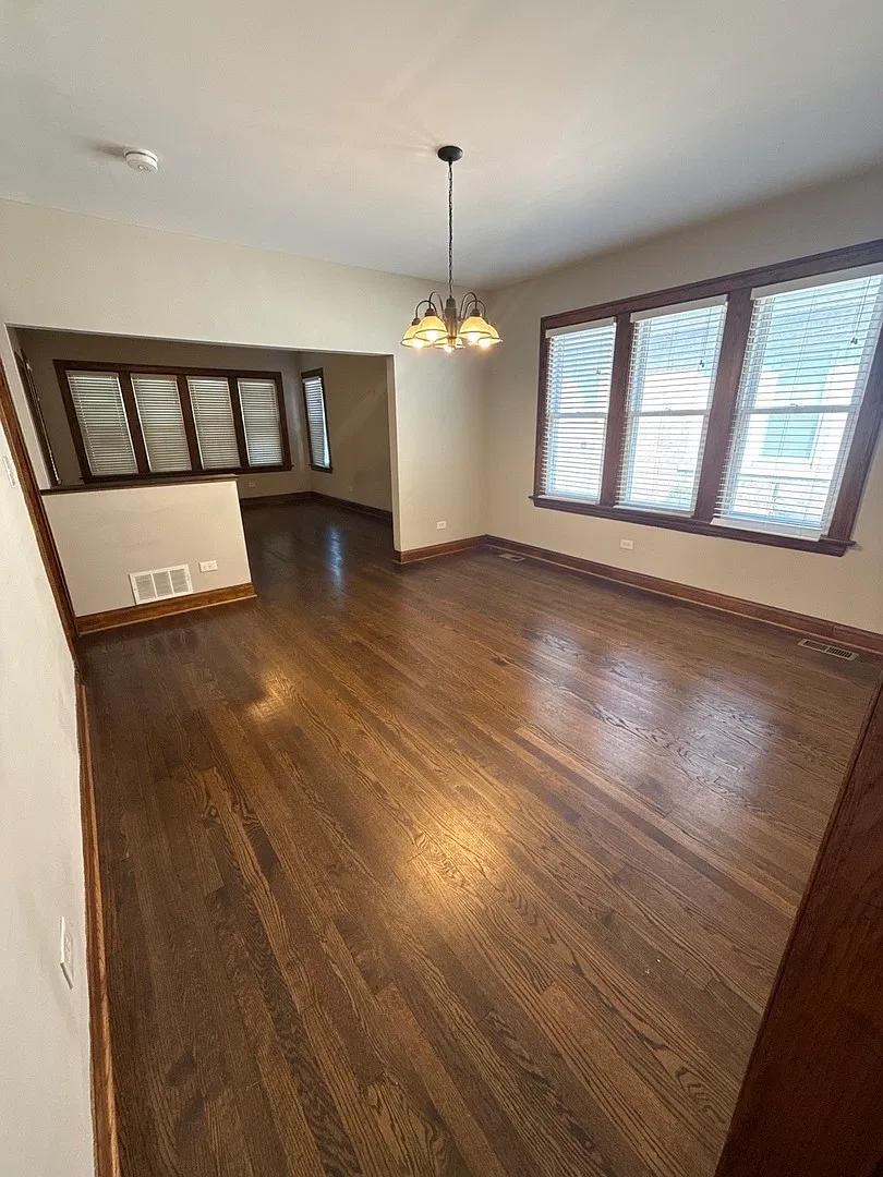 3 bed, 1242 sqft, $2,800 — Photo 4