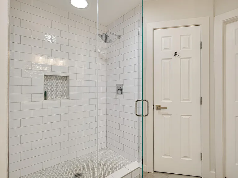 2202 Donna Dr — Photo 22