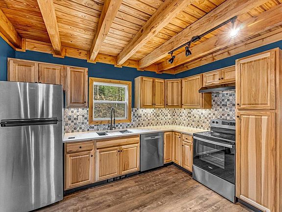 3rd image of 2321 Willow Ln