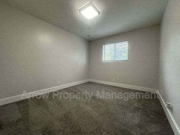 5th image of 2325 S St #8