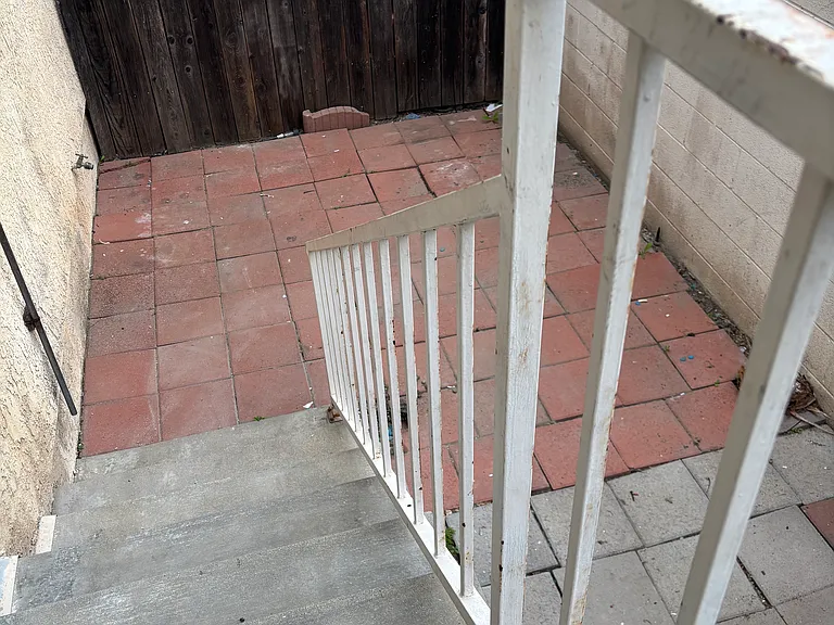 224 E Dexter St #12 — Photo 19