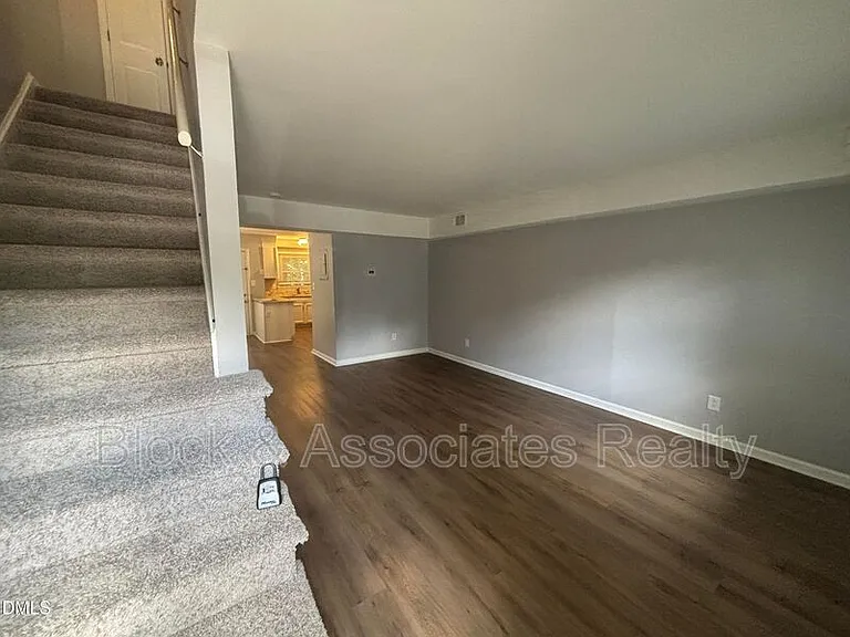 4808 Blue Bird Ct #D — Photo 39