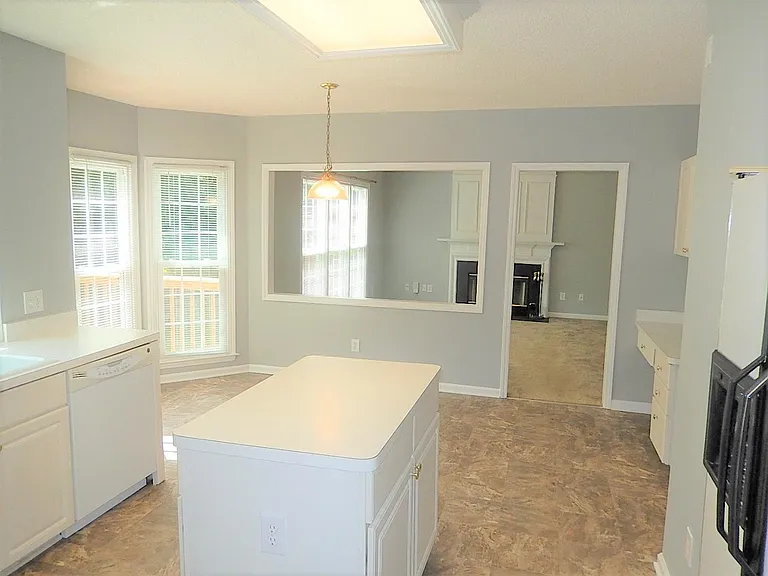 9801 Goodrum Ct — Photo 10