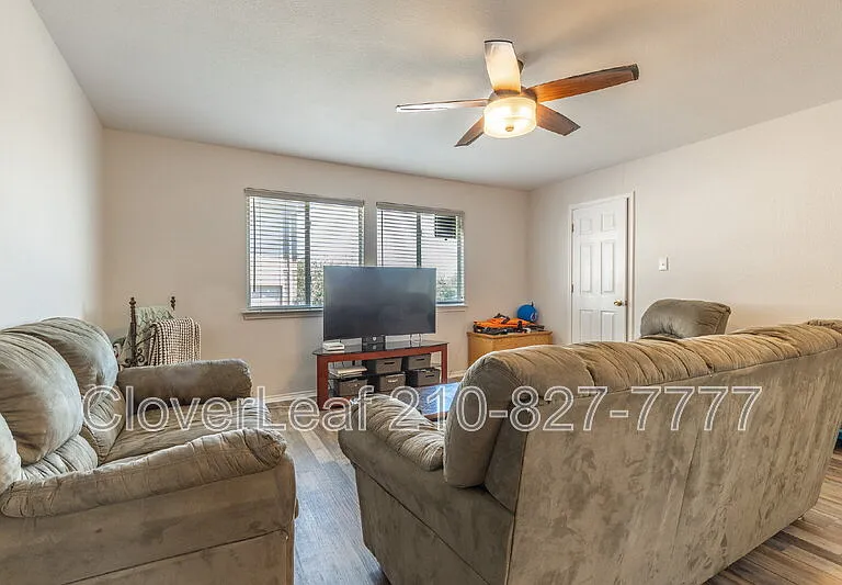 9715 Justice Ln — Photo 26