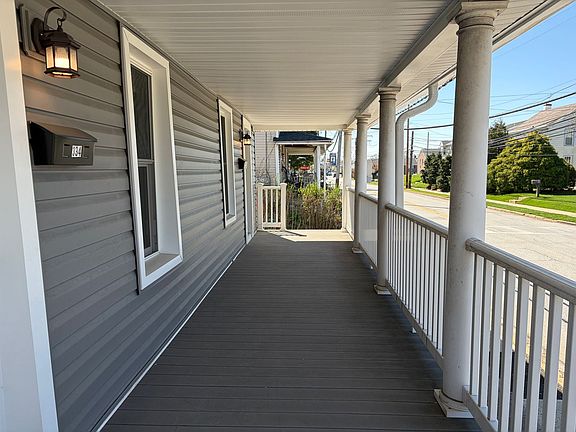 3rd image of 332 Fairview Rd