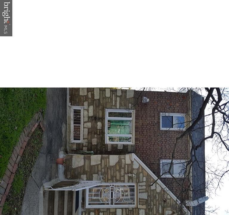 1st image of 124 E Fariston Dr