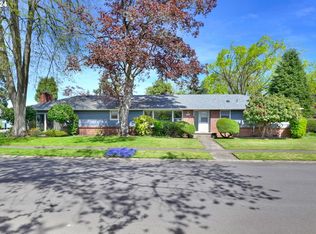 321 Dartmoor Dr, Eugene, OR 97401