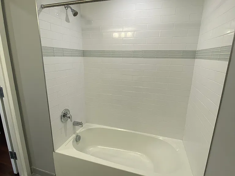 3100 Bergenline Ave #402 — Photo 48